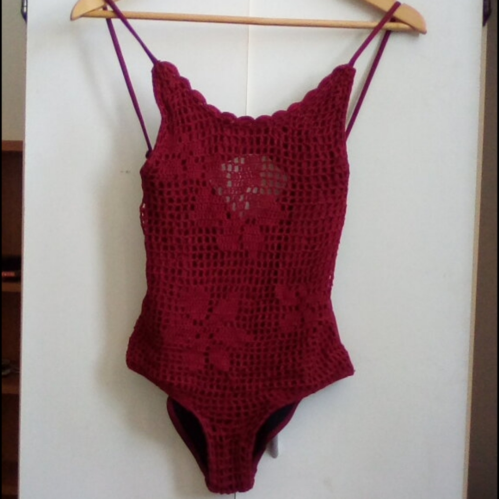 3 FOR $15 LIMITED TIME CLOSET CLEAR OUT| |One teaspoon Red swimsuit